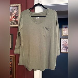 The North Face Jersey Stretch 3/4 Sleeve Drop Shoulder Top Olive Green Size L